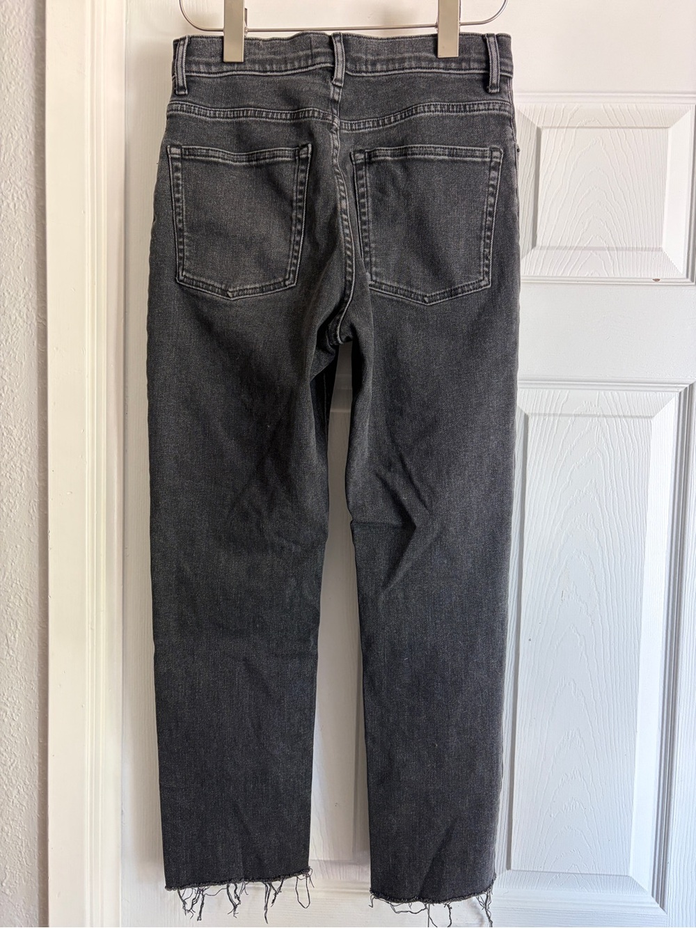 EVERLANE | The Cheeky Crop Denim Jean Raw Hem 27 Crop - Picture 6 of 7